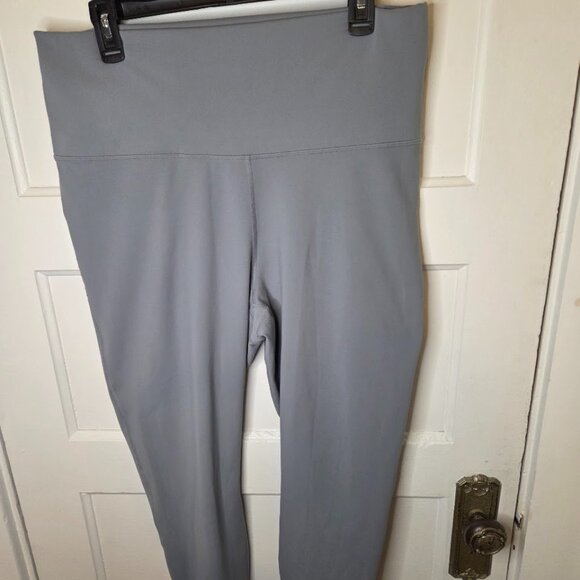 Fabletics Pants - Fabletics Pureluxe Athletic Capri